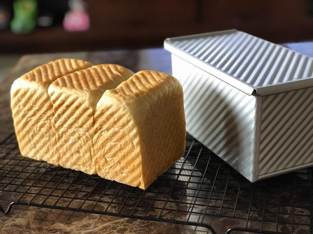 软到拿不起来的生吐司