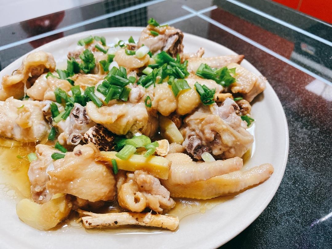 咸香可口的五指毛桃蒸鸡