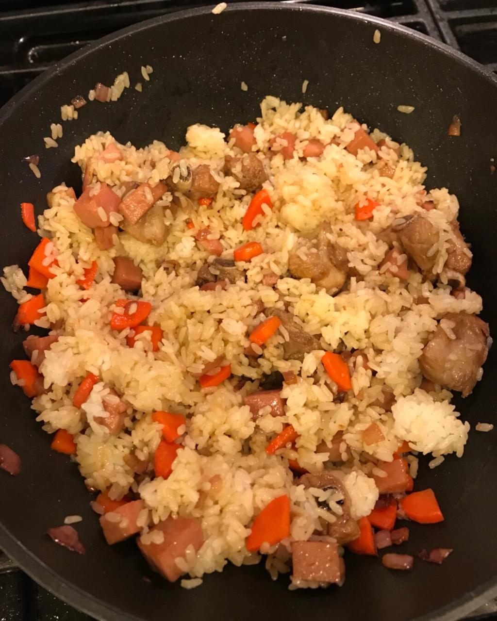 喷香排骨焖饭（爆好吃）
