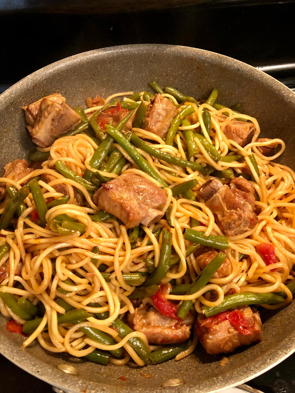 曼食慢语丨排骨豆角焖面