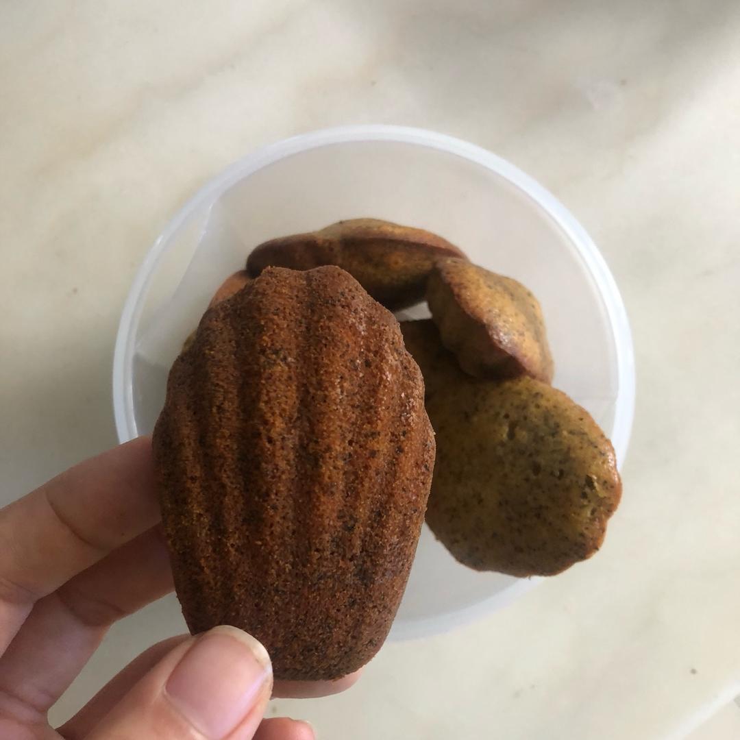 清爽不腻的“红茶玛德琳”，轻松烤出完美大肚子！