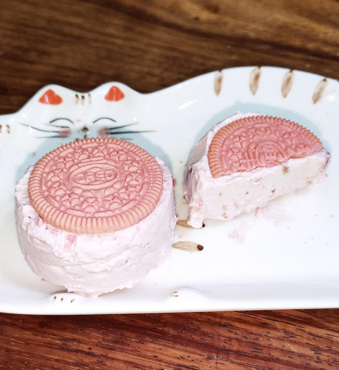 香甜丝滑❗️超级简单草莓奥利奥三明治冰淇淋