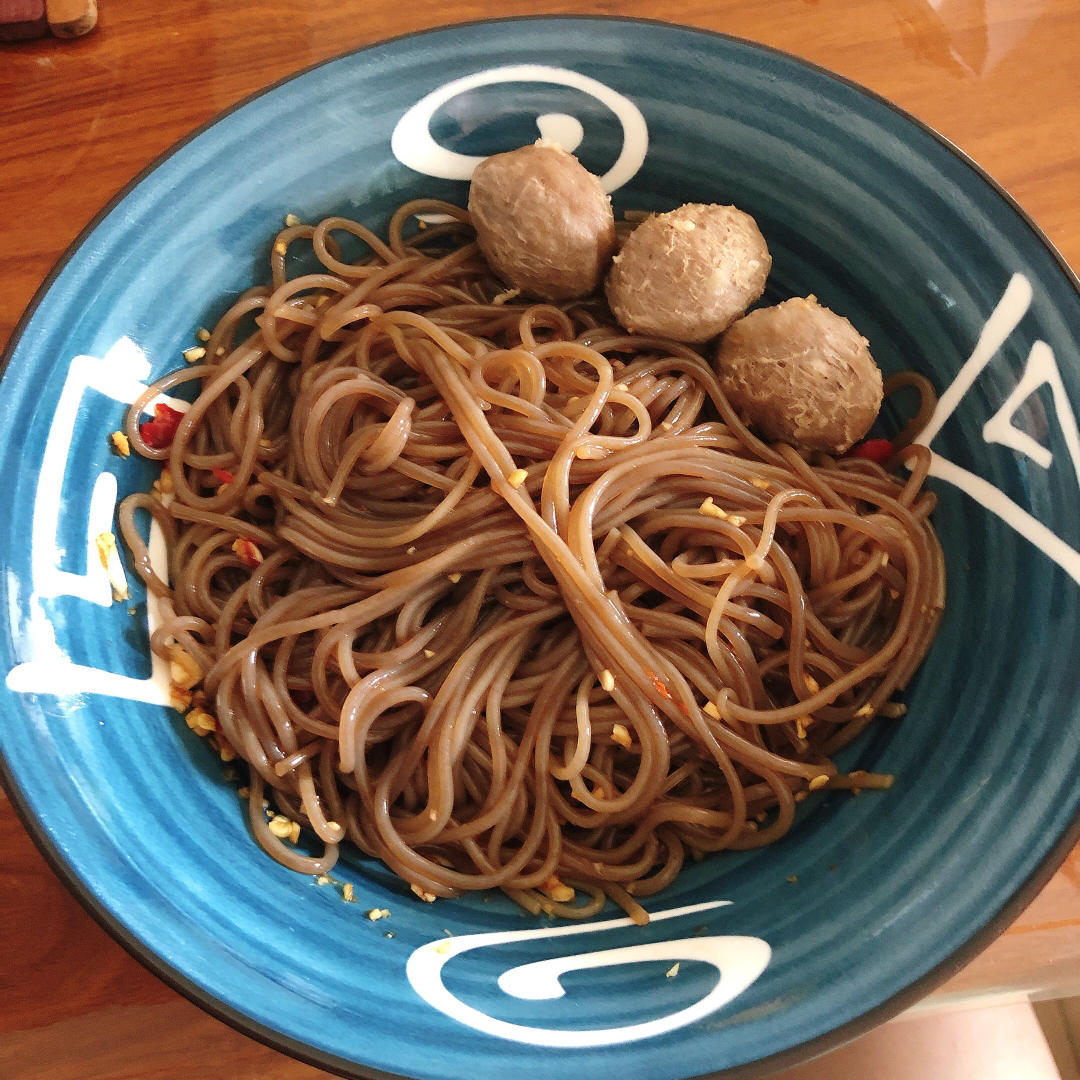 酸辣蕨根粉！