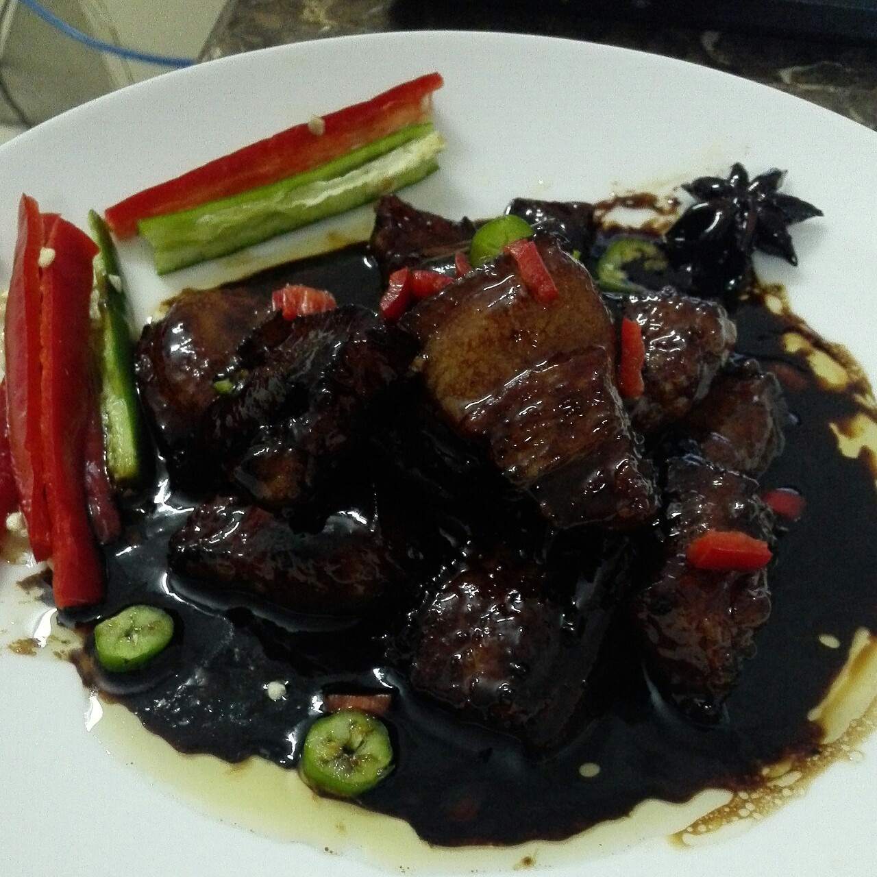 不焯水不放油的家常红烧肉