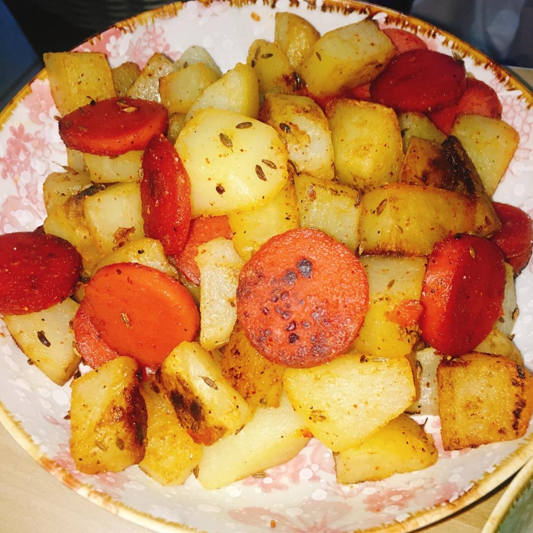 孜然火腿土豆丁