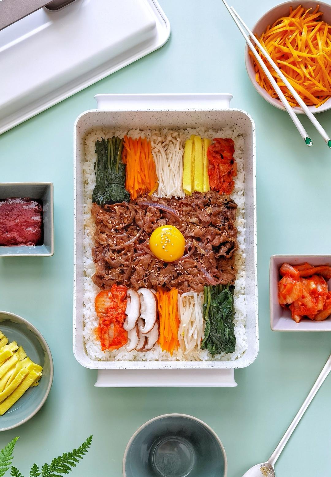 韩式牛肉拌饭的做法