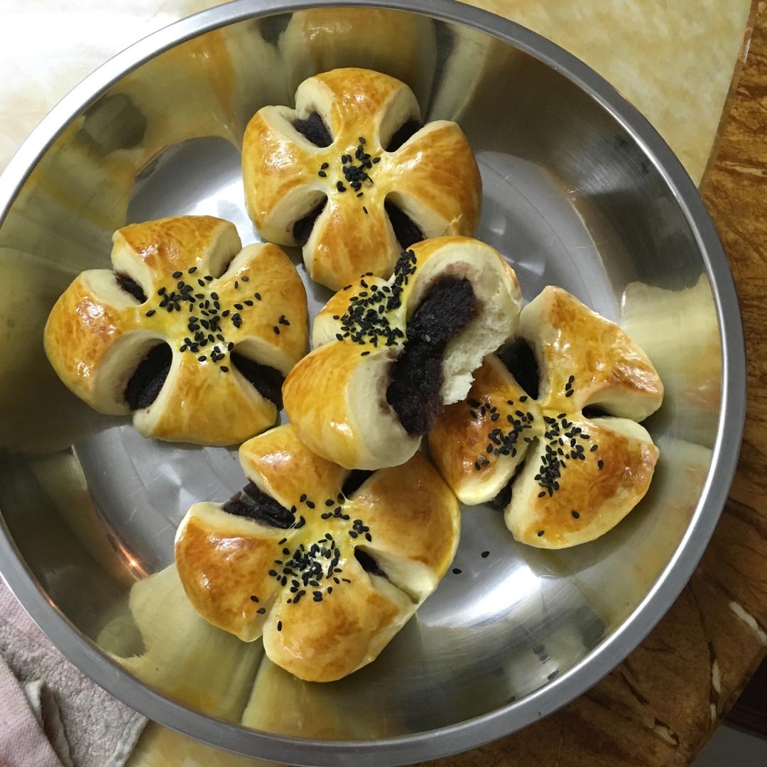 花式豆沙餐包
