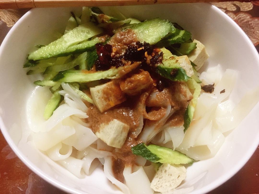 凉皮-家庭自制（告诉你自己做更劲道的秘诀）