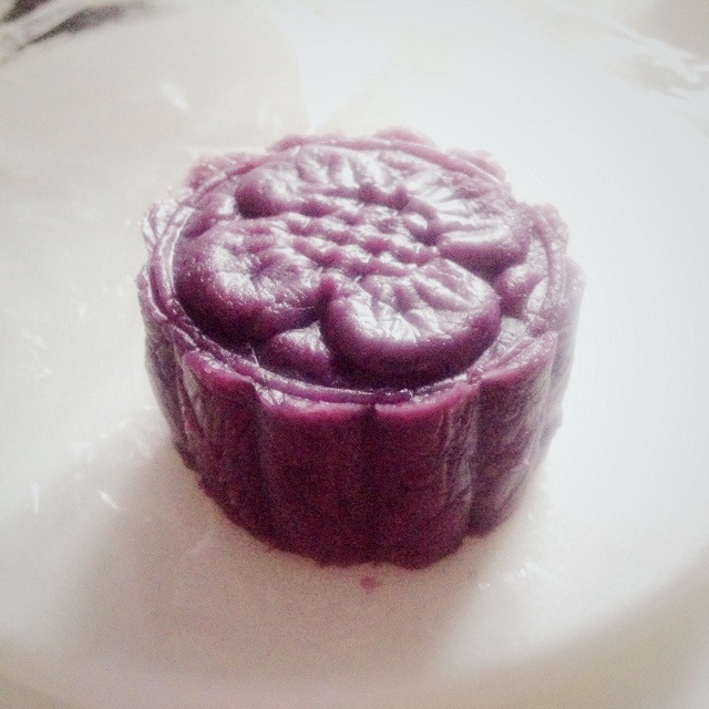 紫薯冰皮月饼