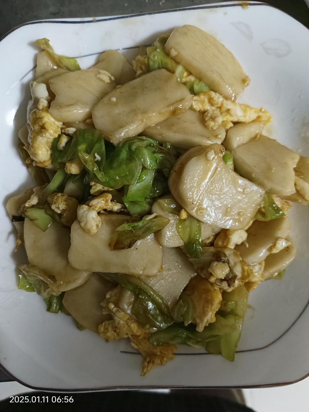 圆白菜鸡蛋炒年糕
