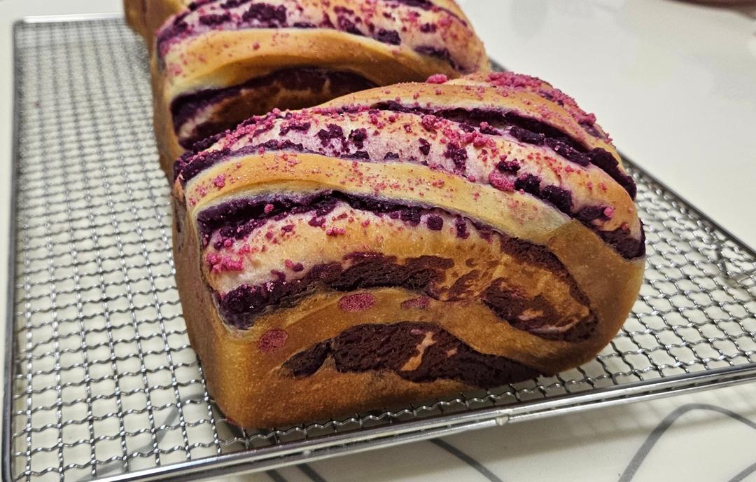 鲜奶紫薯吐司