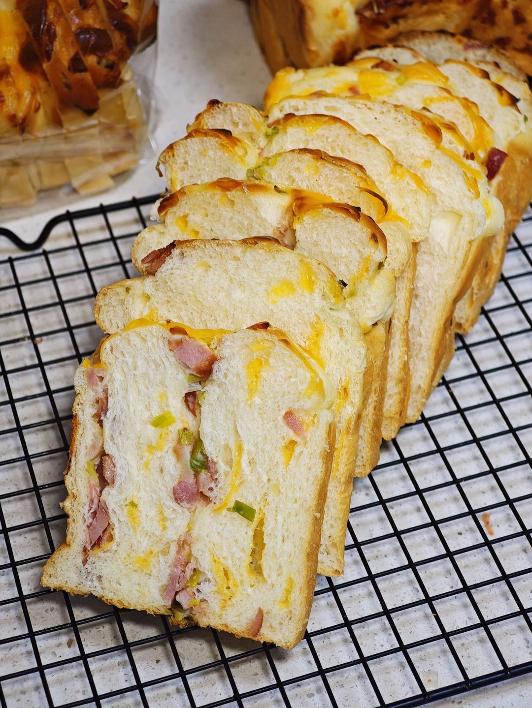 料多多香葱培根芝士吐司