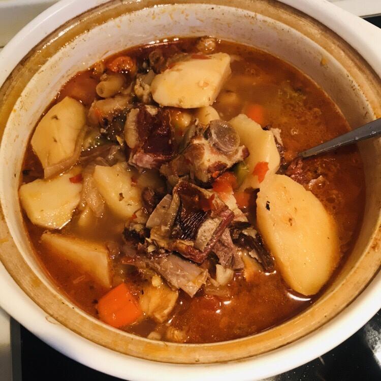 土豆炖腊排骨(香辣版)