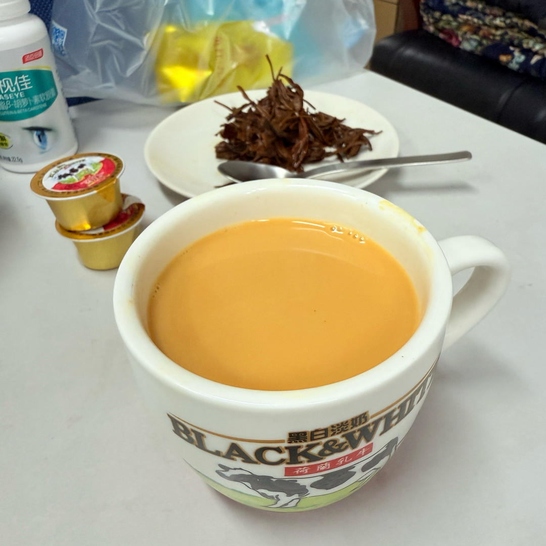2种材料做自制港式奶茶