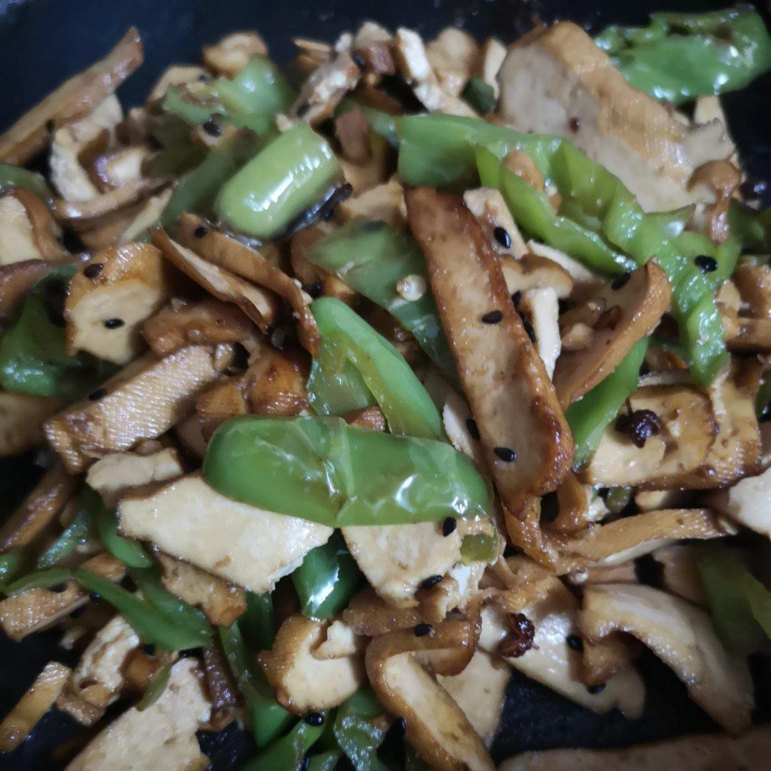 青椒炒豆干