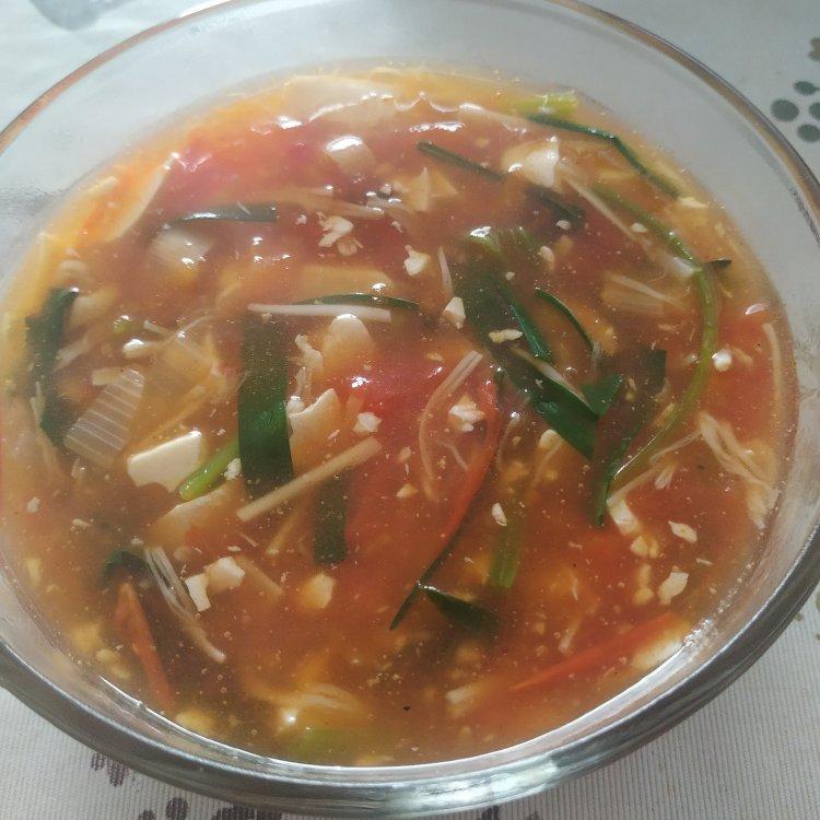 减肥期简单易做味道鲜美的番茄内酯豆腐汤