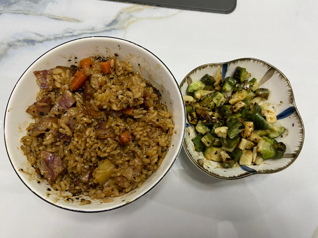 懒人必备～电饭煲腊肠焖饭