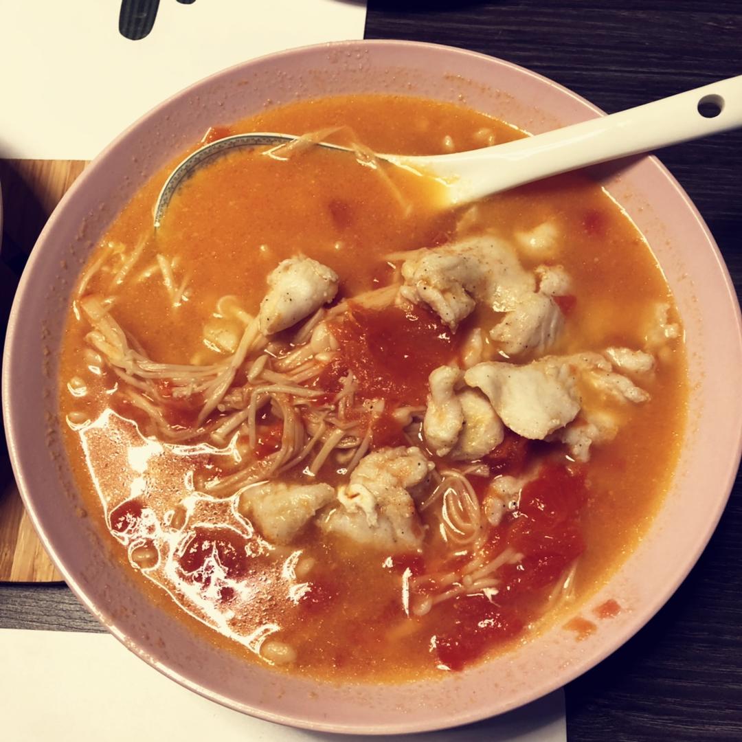 金针菇番茄鱼片汤