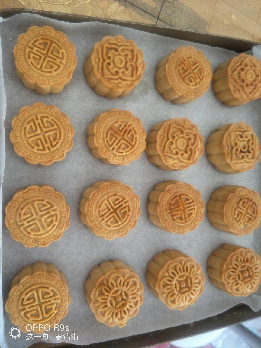 广式月饼—蛋黄莲蓉月饼