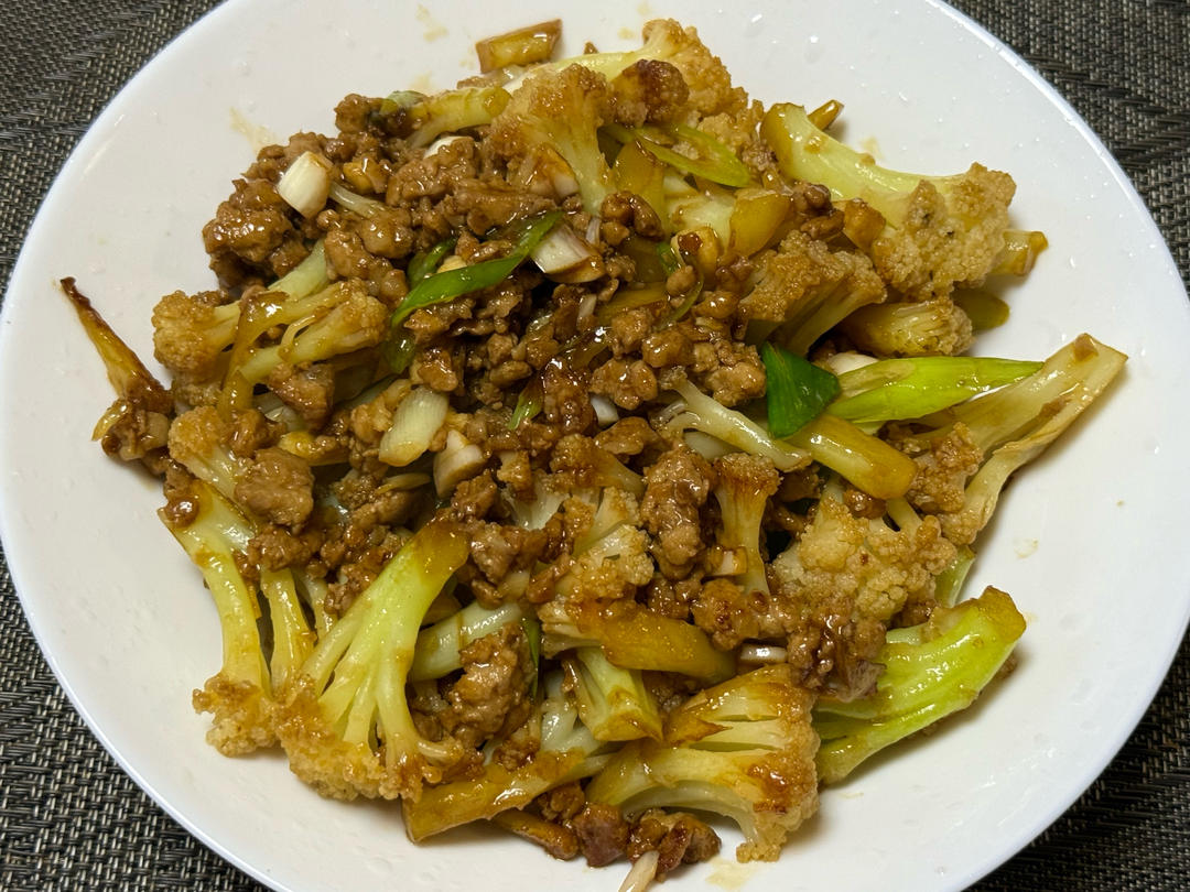 肉末炒菜花的做法