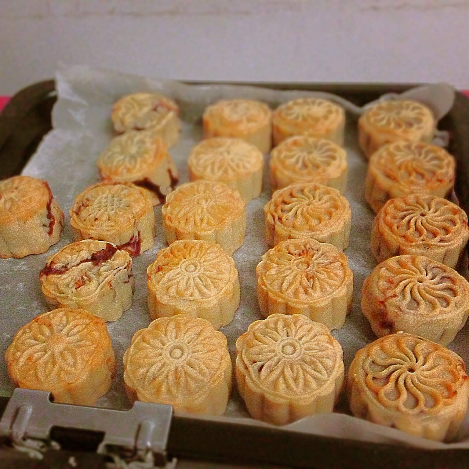 广式月饼——蛋黄莲蓉月饼