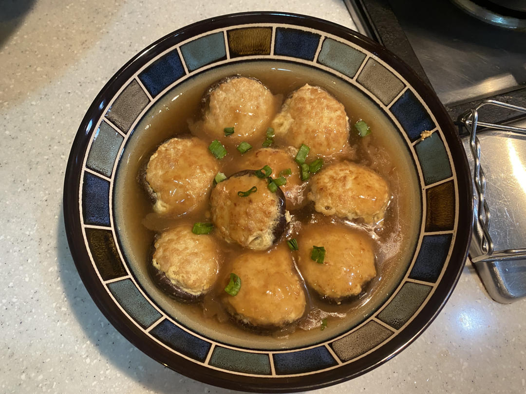 美味的肉酿香菇～～孩子爱吃的下饭菜