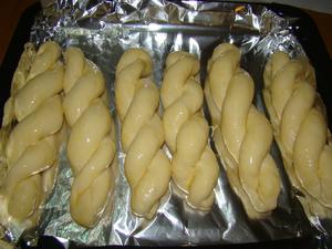 椰蓉麻花面包的做法 步骤9