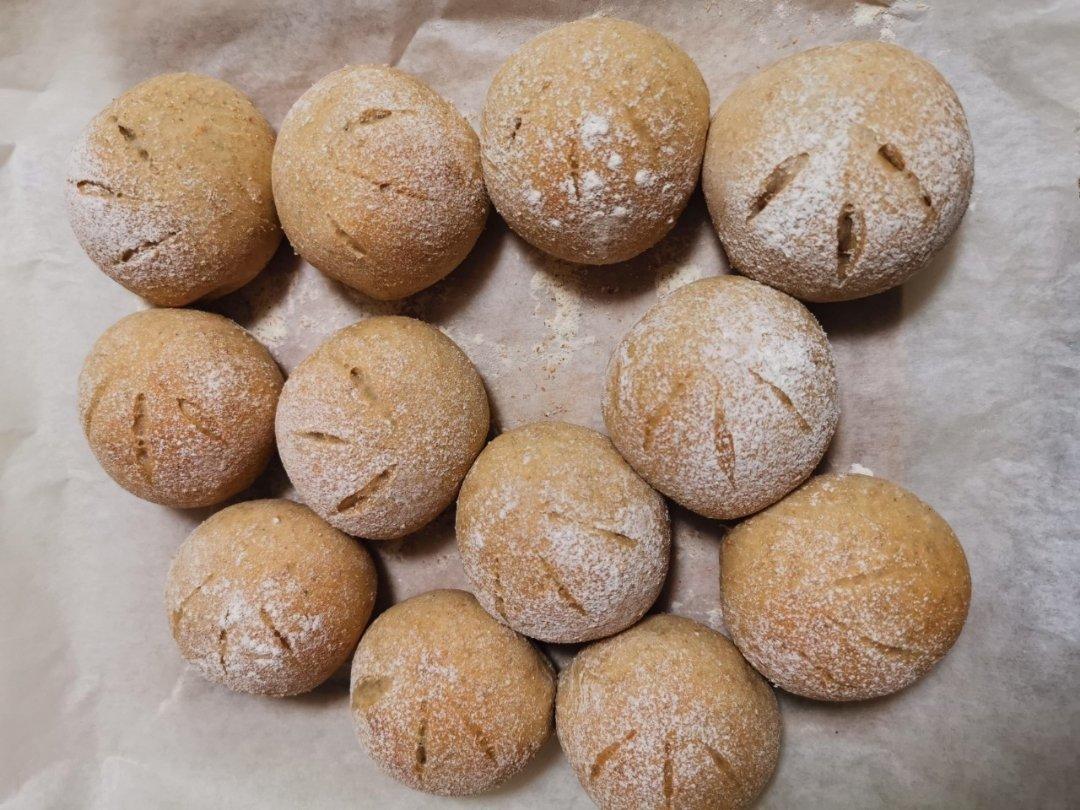 香芋花环小面包