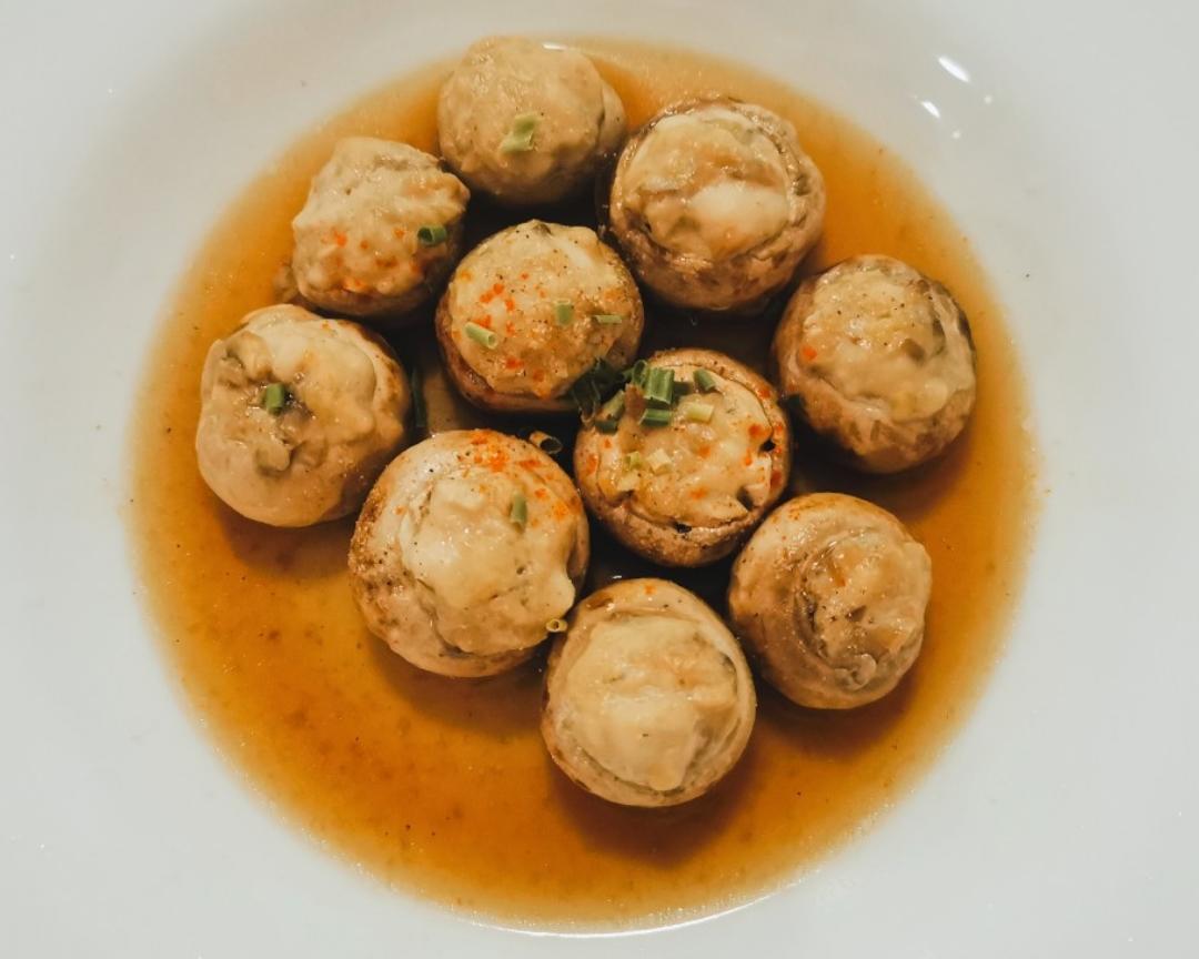 减脂期可以放心吃的口蘑酿肉的做法