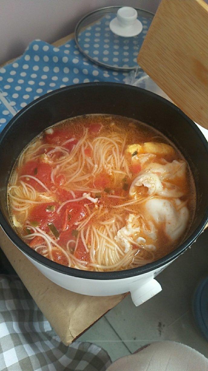 最家常的普通汤面——西红柿鸡蛋龙须面