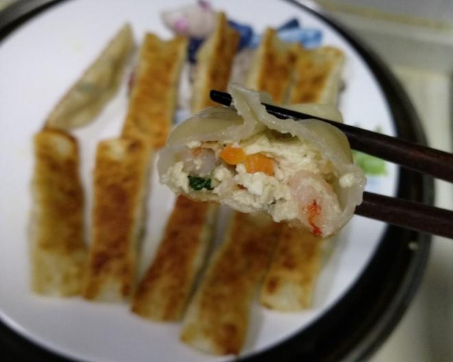 虾仁豆腐锅贴的做法