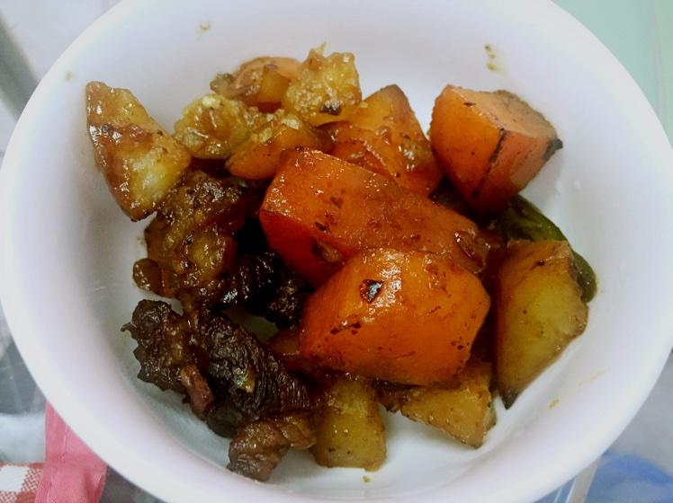 胡萝卜土豆烧牛腩