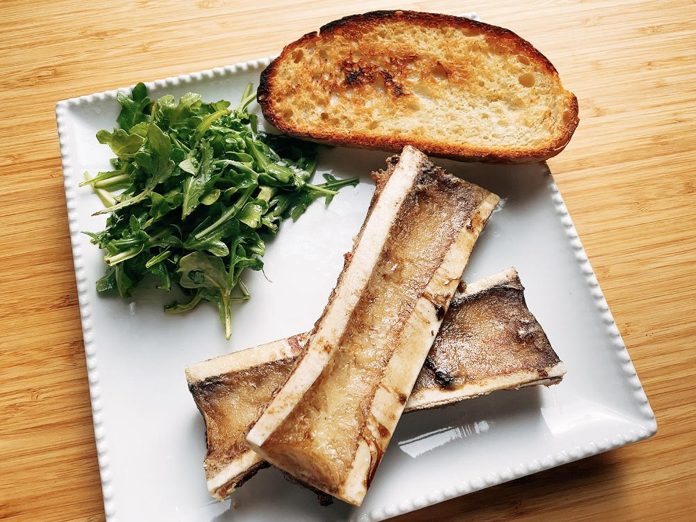 超级简单的烤骨髓 Roasted Bone Marrow