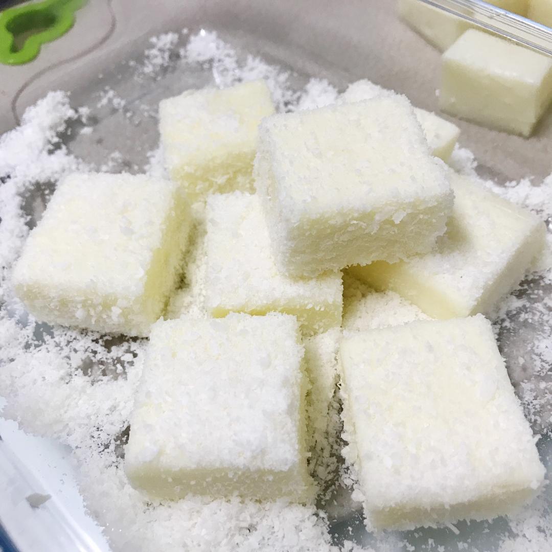 椰蓉牛奶小方