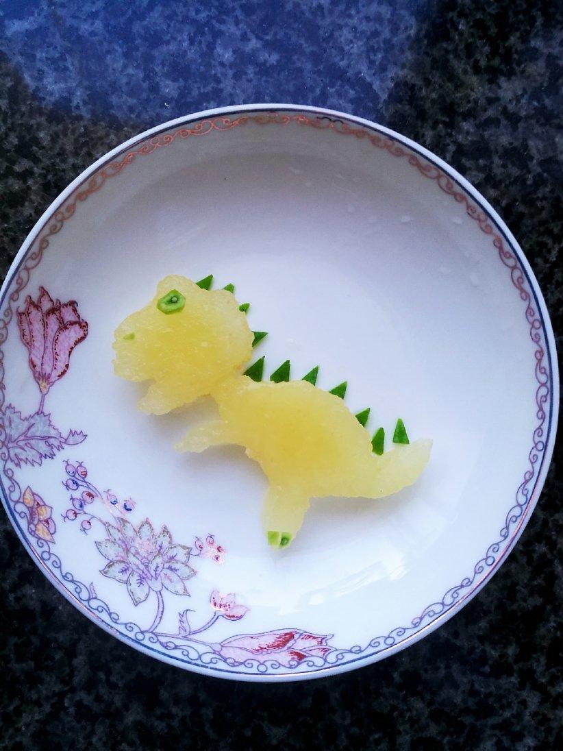 卡通水果创意早餐拼盘-恐龙甜瓜