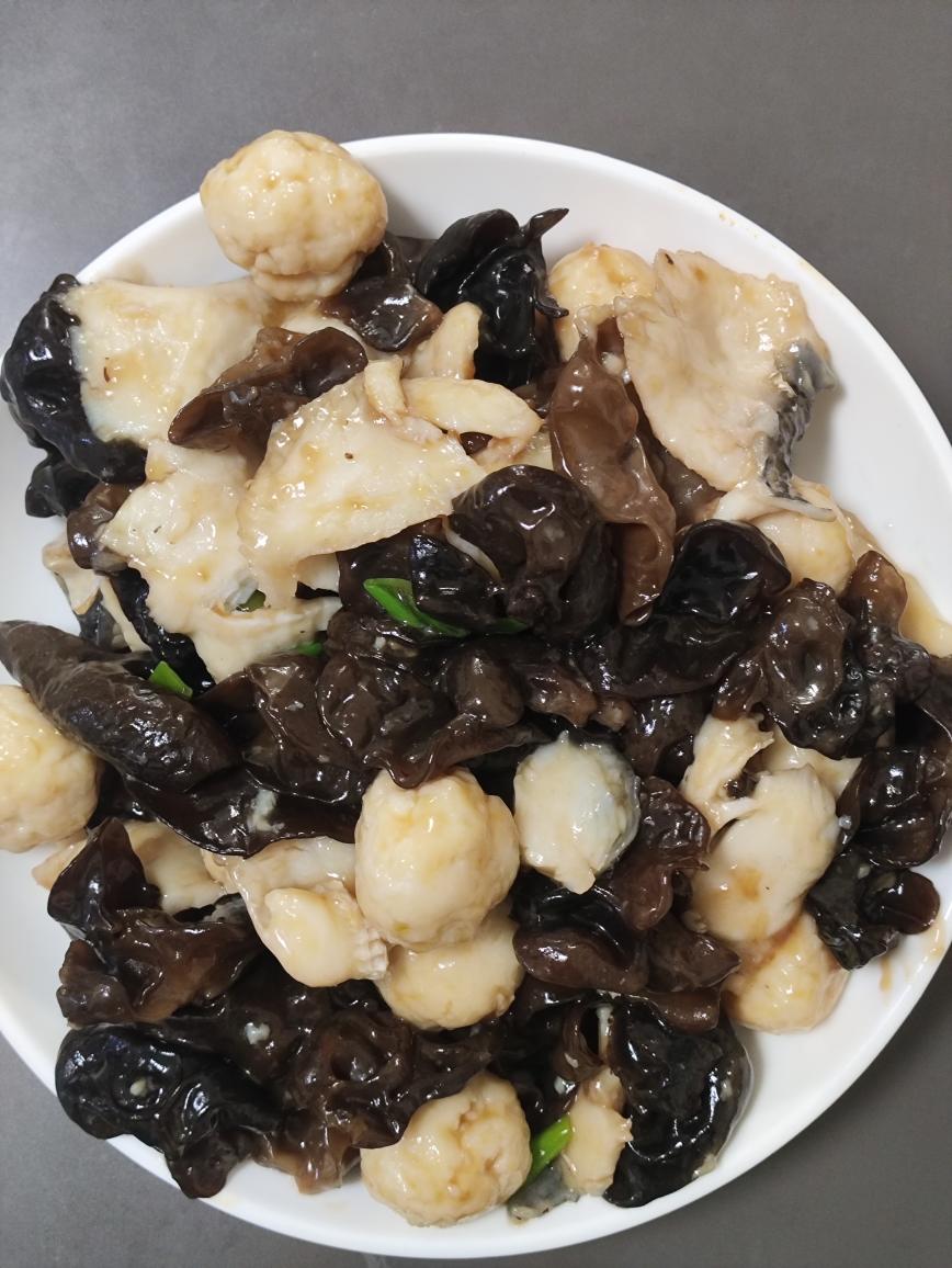 减脂午餐/木耳鱼丸