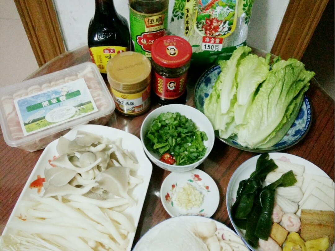 白萝卜猪骨清汤火锅的做法 步骤8