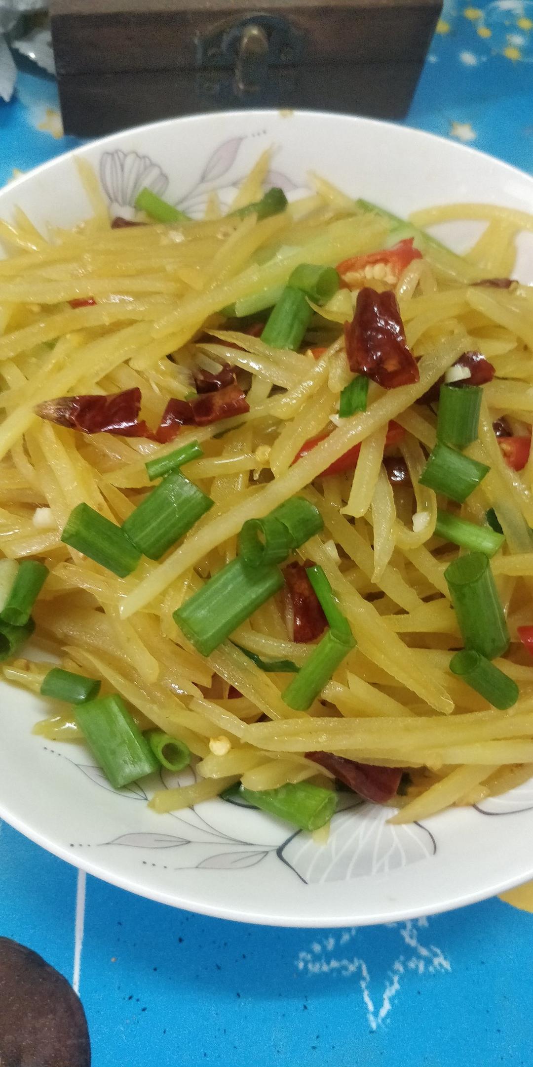 超级无敌下饭菜～酸辣土豆丝