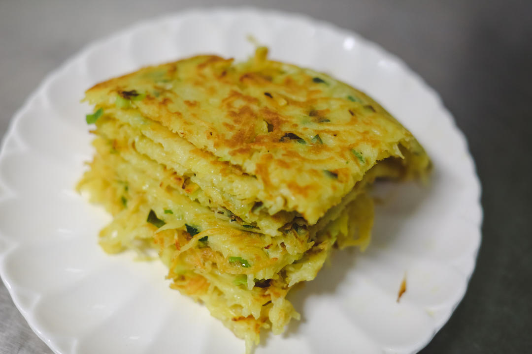 滴水不放的土豆丝饼