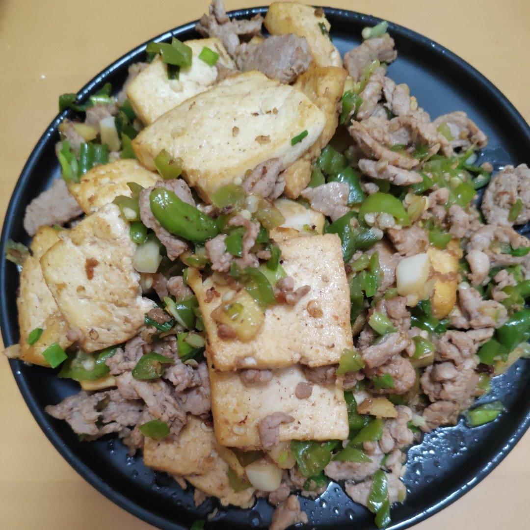 家常菜（豆腐烧肉）