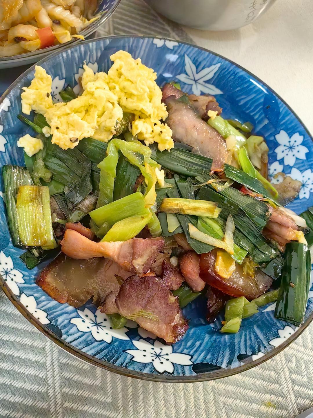 腊肉炒蒜苗