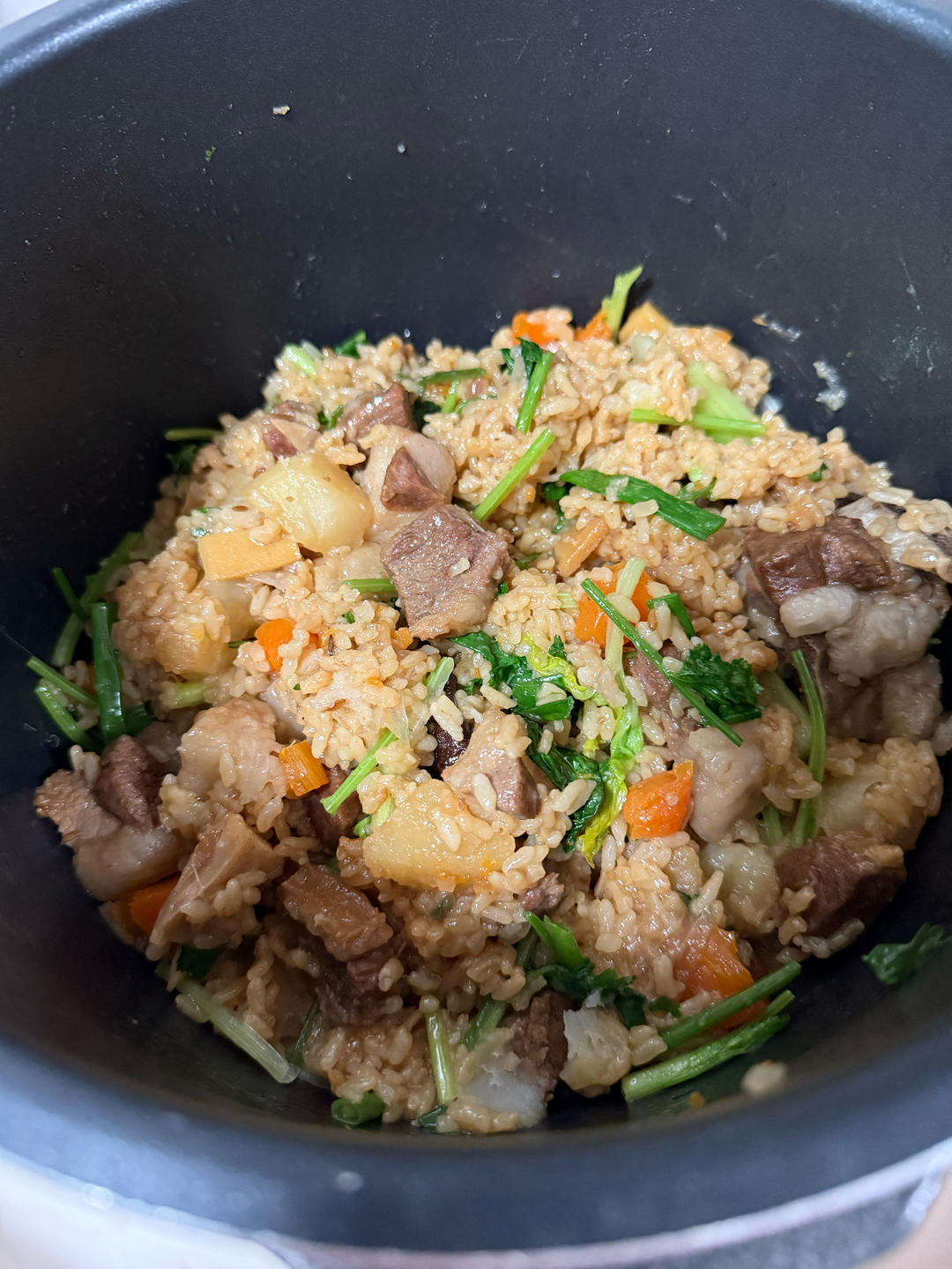 喷香羊肉焖饭