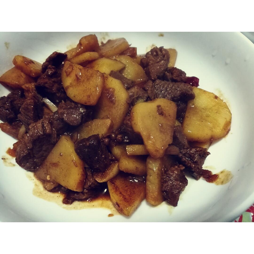 红烧牛肉土豆 （独家秘制）