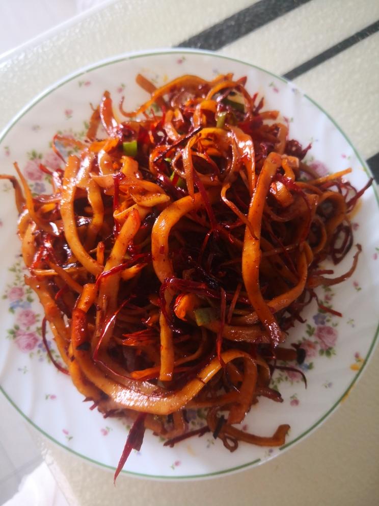 【干煸干鱿鱼丝的做法步骤图,怎么做好吃】小糖霜_下厨房