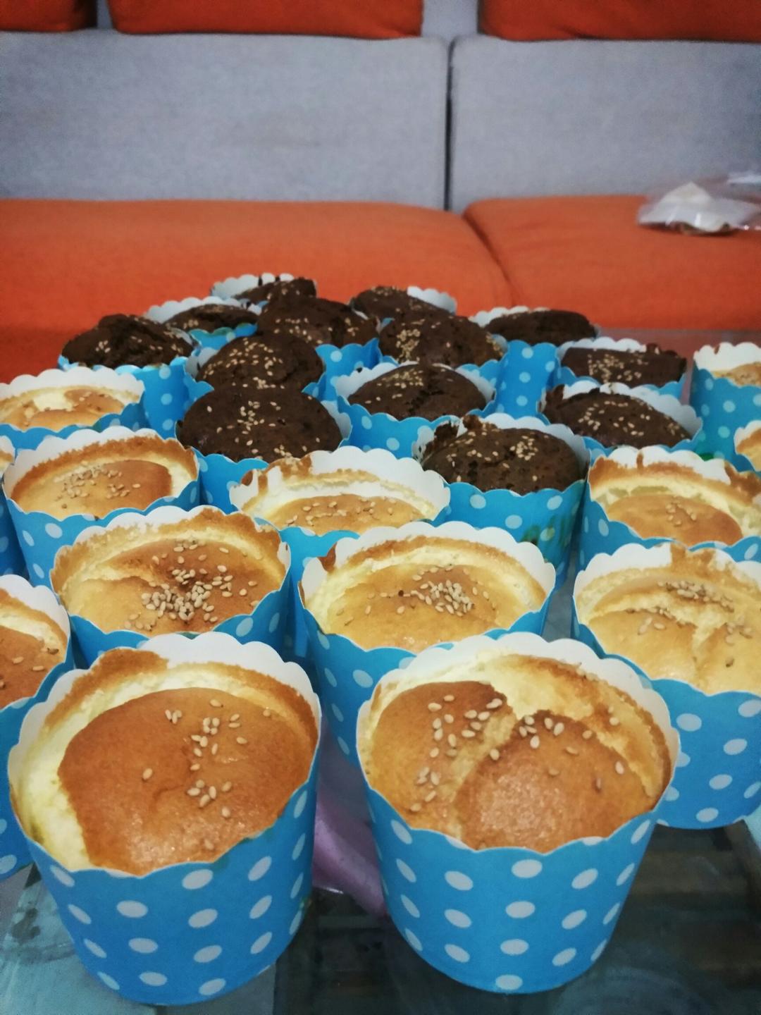 软绵绵戚风纸杯蛋糕