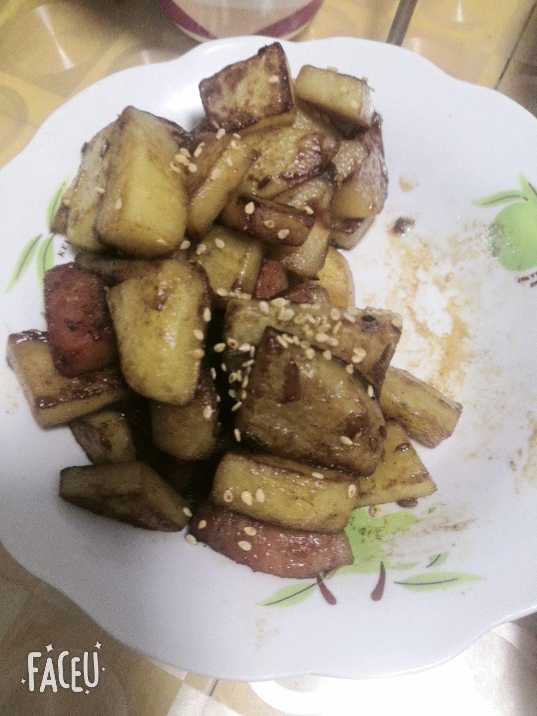 香辣过瘾的孜然土豆火腿，比路边摊还好吃