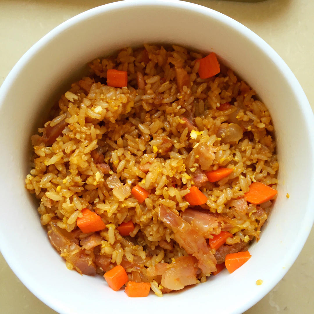 邻居抢着来我家吃土豆香肠炒饭，原来这么香！