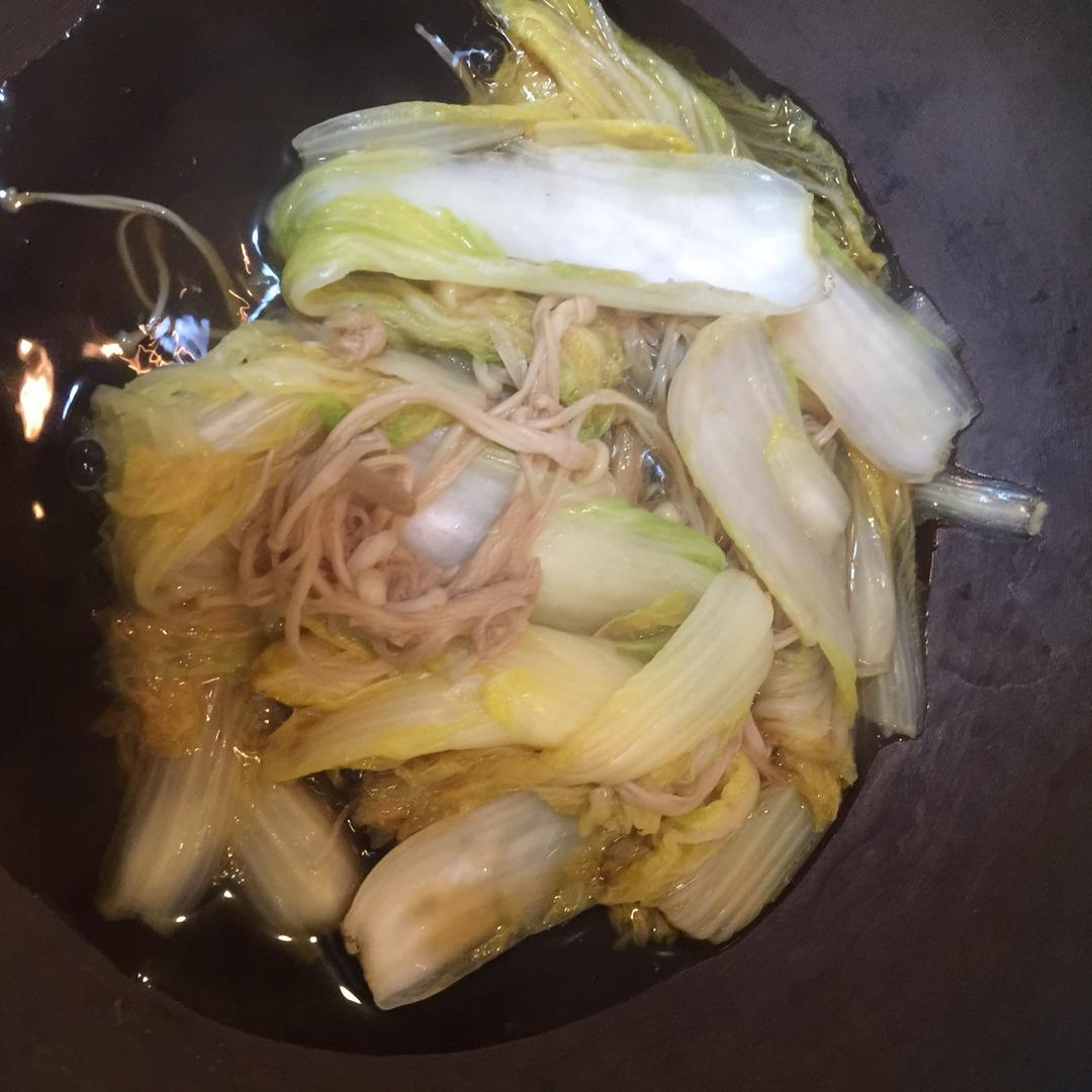 无油娃娃菜卷金针菇