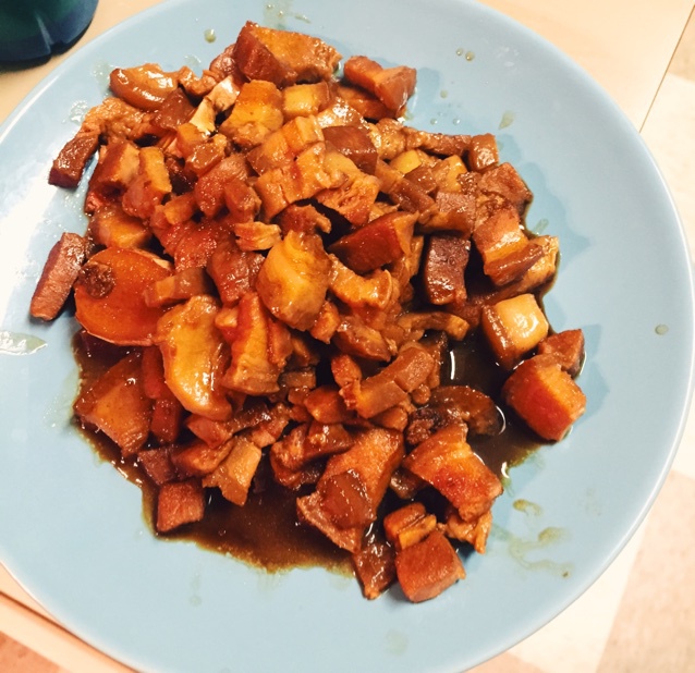 不焯水不放油的家常红烧肉