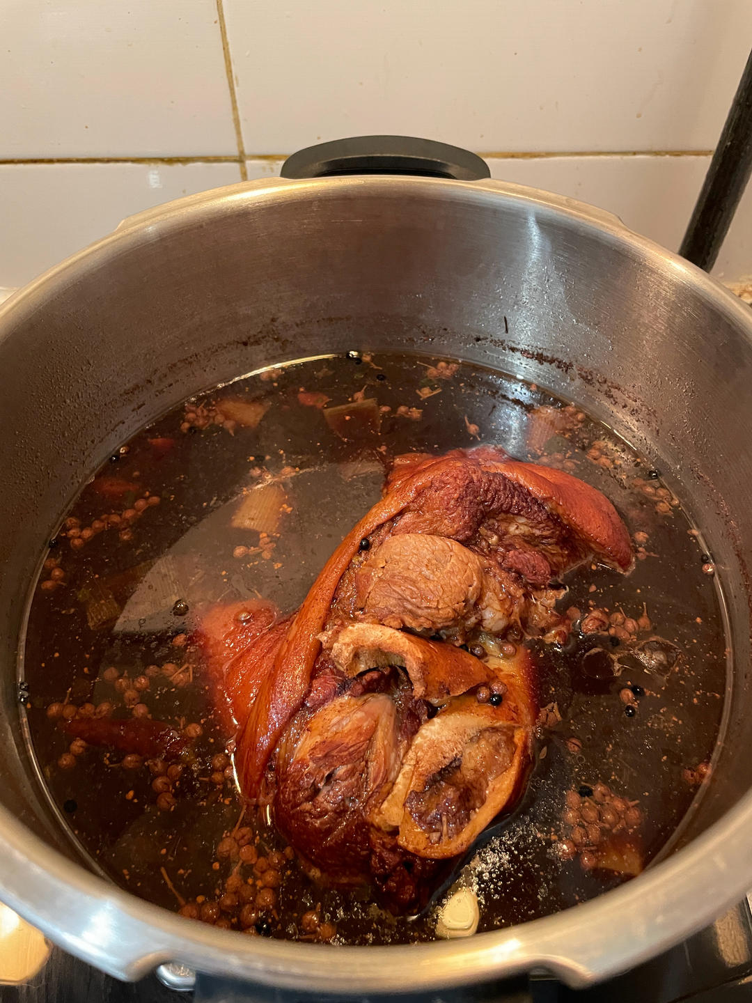 【红烧肘子】（家庭版卤蹄膀）